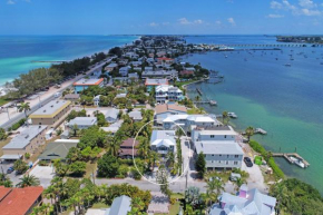 Mermaid's Landing managed by Beach Retreats